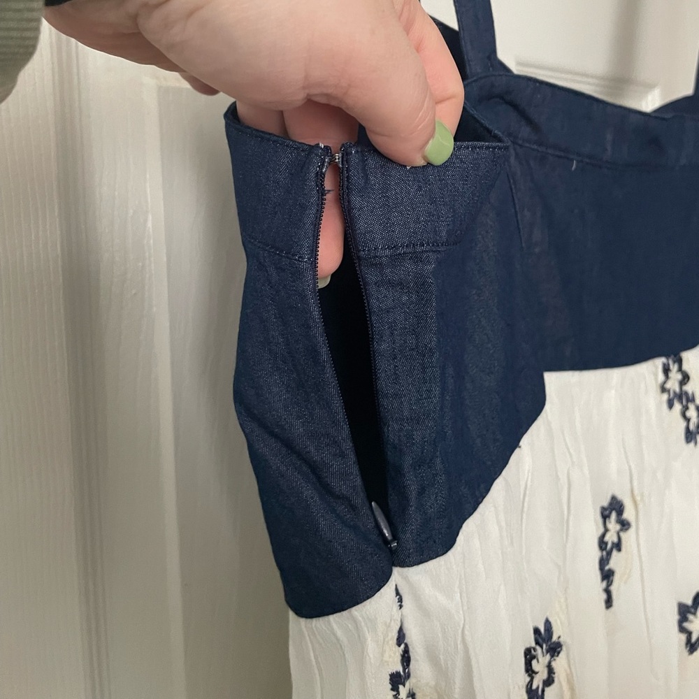 Torrid top - Picture 5 of 9
